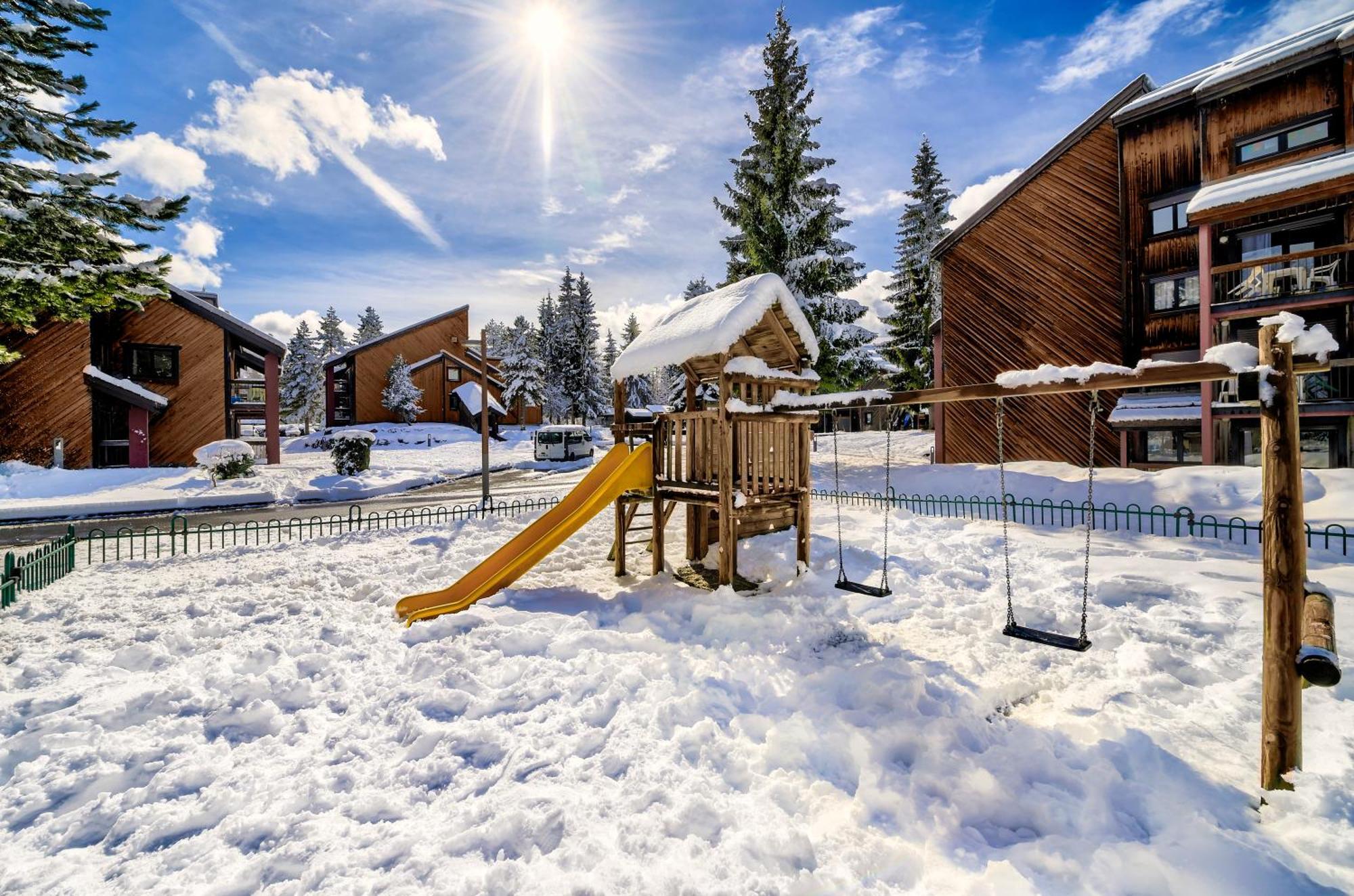 Village Club Les Tavaillons Ле Каро д'Араш Екстериор снимка